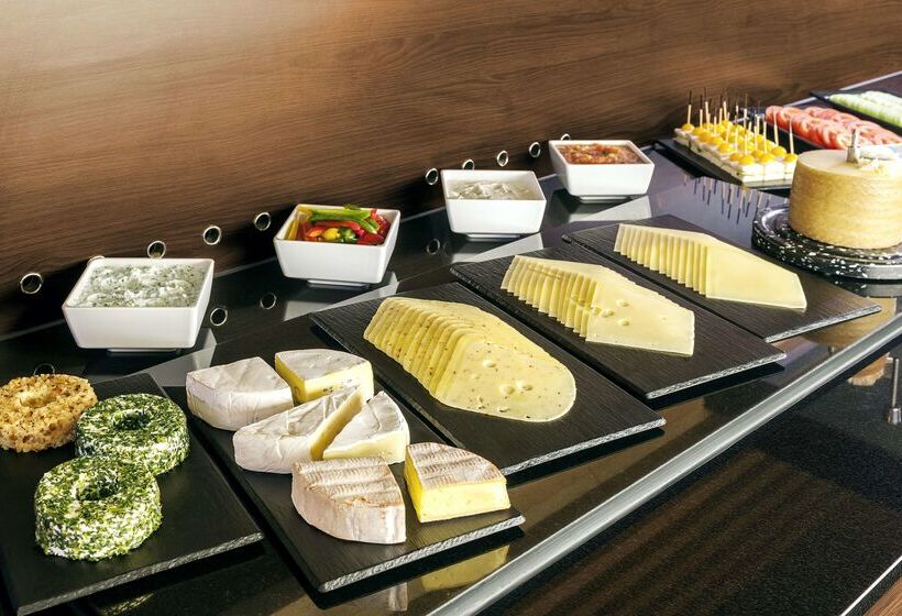 בית מלון כפרי NH Collection Santiago Casacostanera