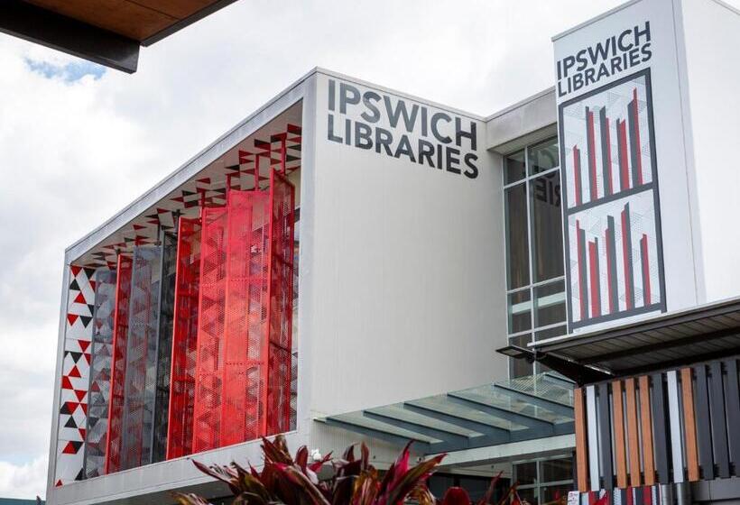 בית מלון כפרי Quest Springfield Central