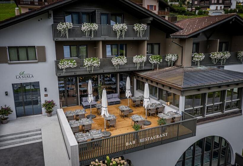 ホテル Restaurant La Siala