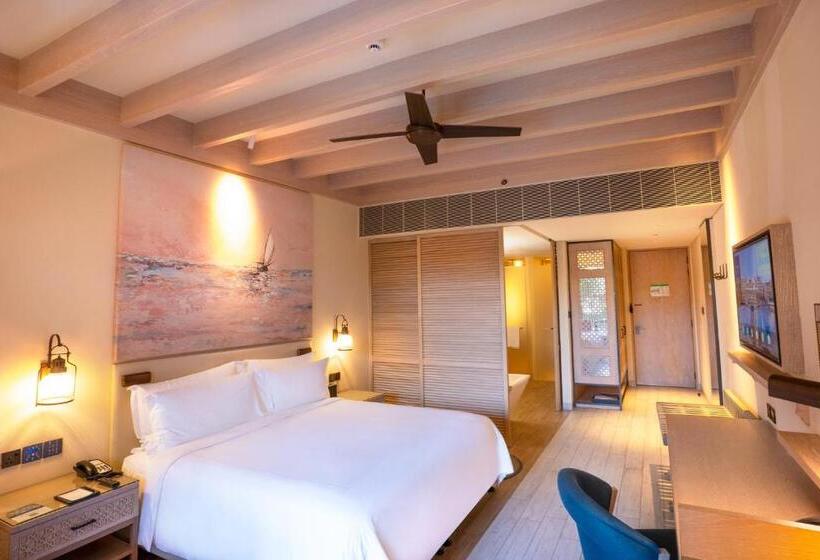 هتل Saadiyat Rotana Resort And Villas