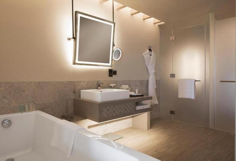 هتل Saadiyat Rotana Resort And Villas