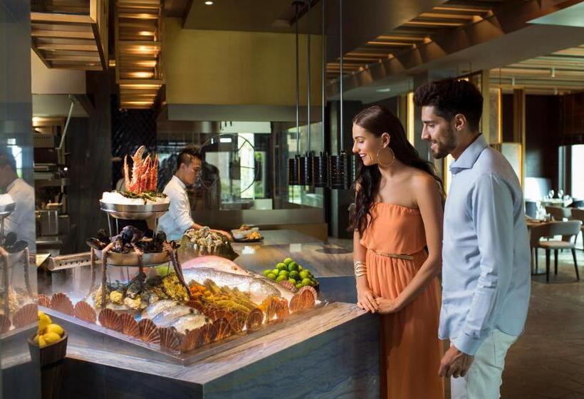 هتل Saadiyat Rotana Resort And Villas