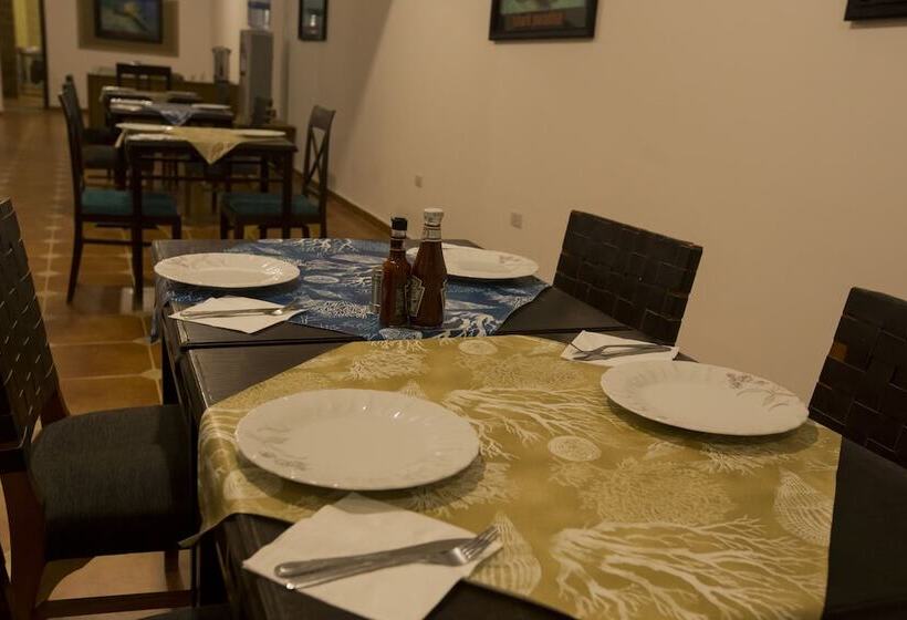 هتل Star House