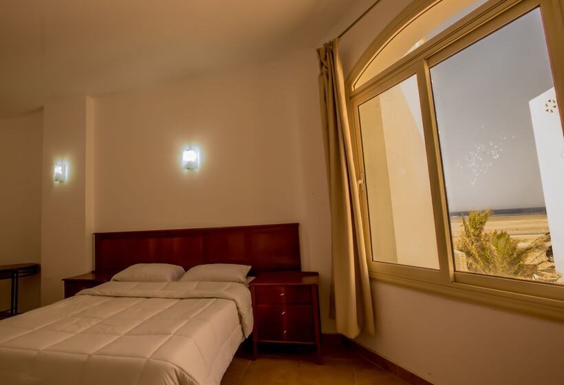 هتل Star House