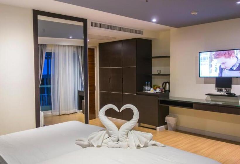 هتل Unique Regency Pattaya