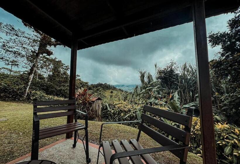 Villa Blanca Cloud Forest Hotel & Retreat