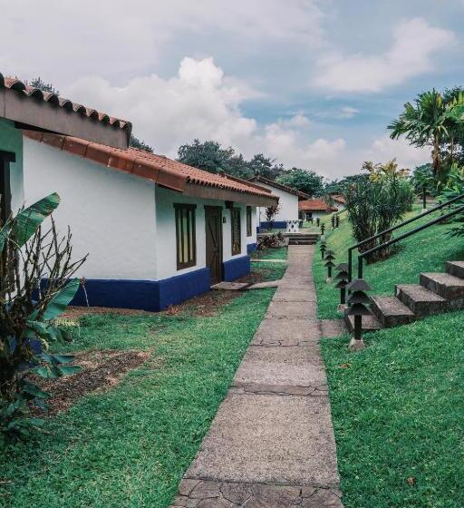 Villa Blanca Cloud Forest Hotel & Retreat