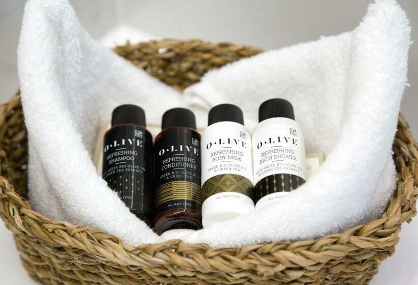 هتل White Pearls Luxury Suites   Adults Only