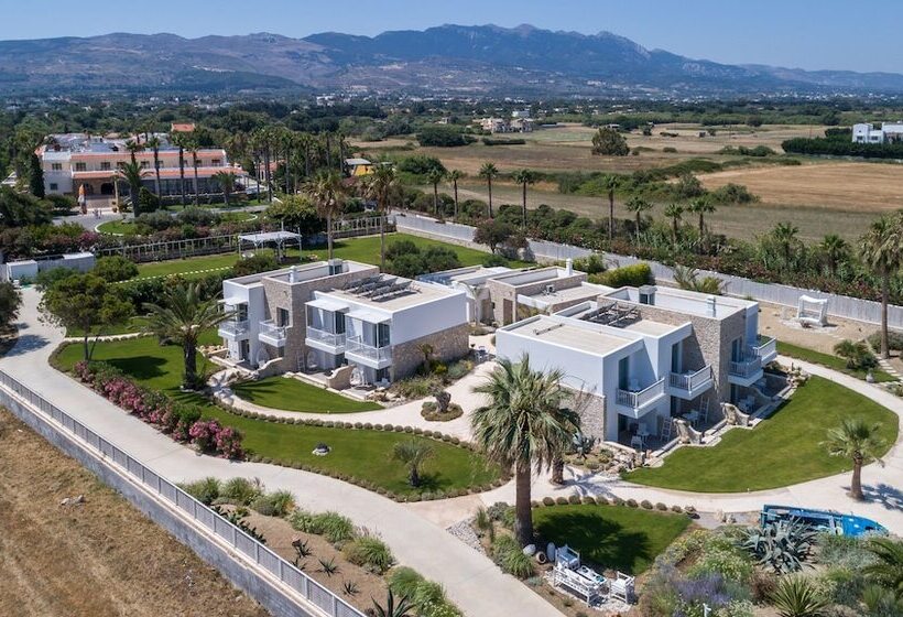 هتل White Pearls Luxury Suites   Adults Only