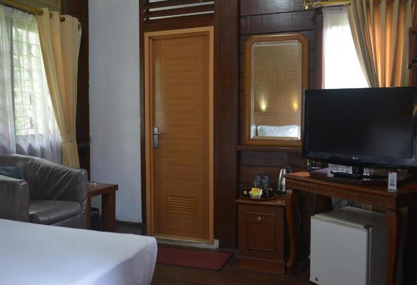 منتجع Citra Cikopo Hotel & Family Cottages