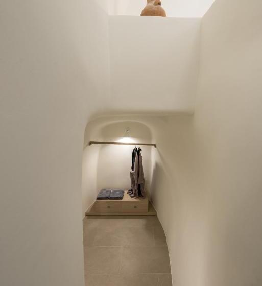 هتل Art Maisons Oia Castle