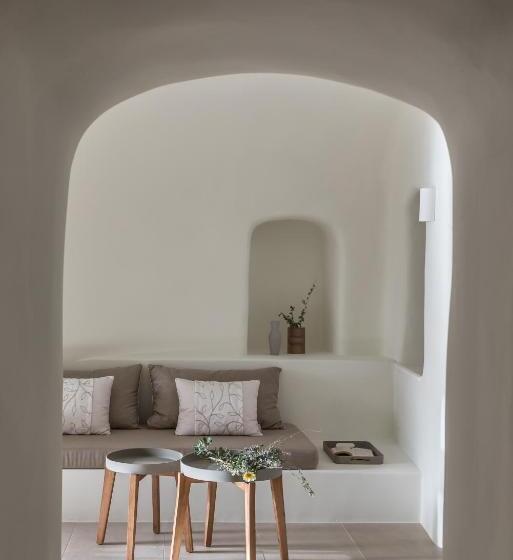 هتل Art Maisons Oia Castle