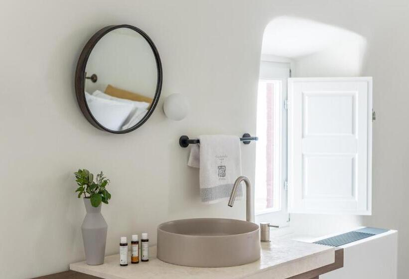 هتل Art Maisons Oia Castle