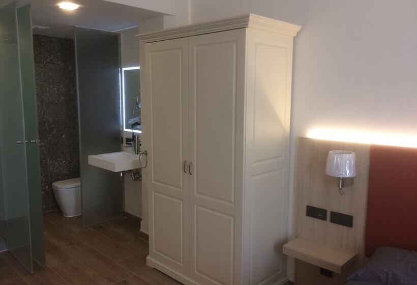 هتل Ti Central Maria
