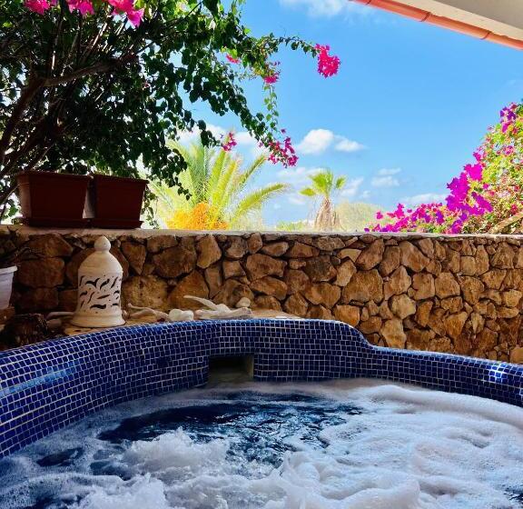 هتل Cupola Bianca Resort