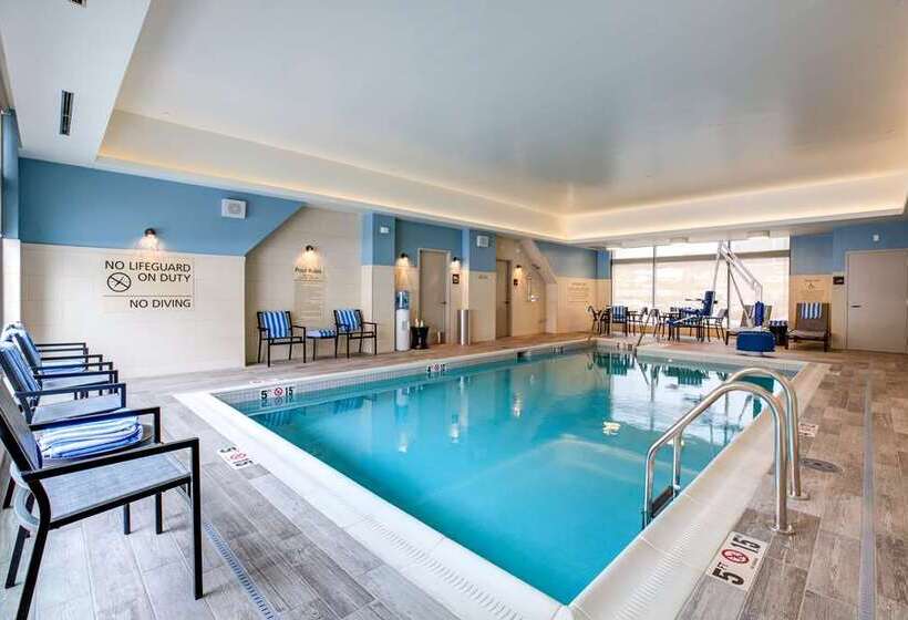 هتل Hampton Inn & Suites Boston/waltham