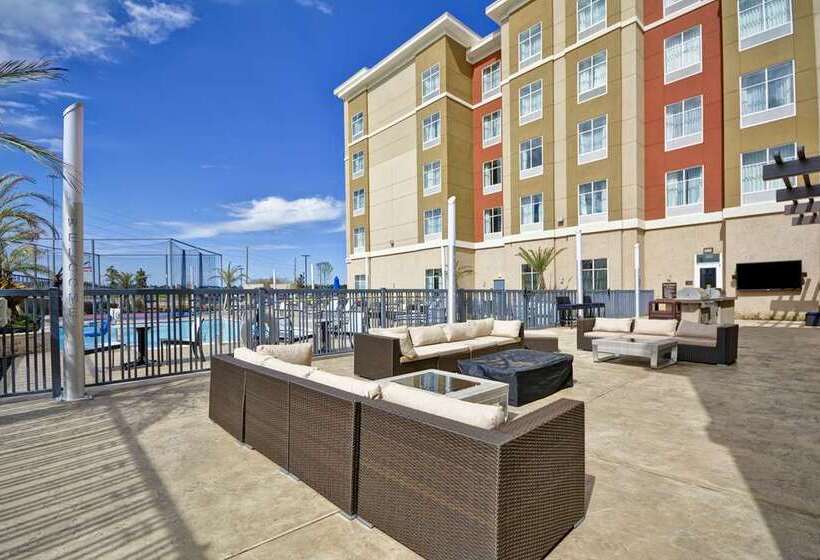 هتل Homewood Suites By Hilton Conroe
