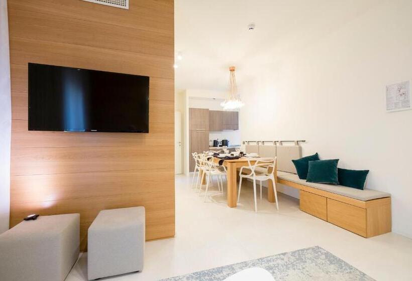 هتل Metropol Ceccarini Suite   Luxury Apartments
