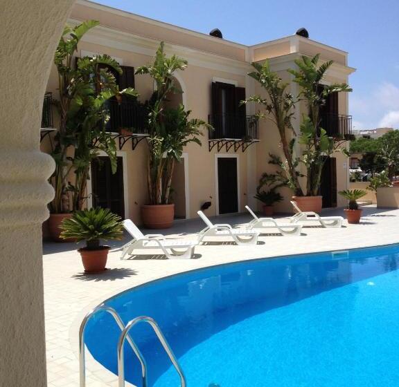 هتل Moresco Resort