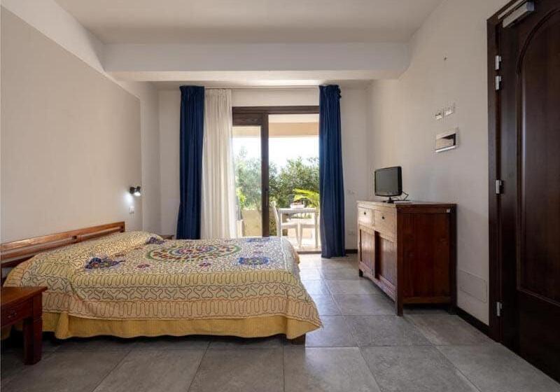 هتل Moresco Resort