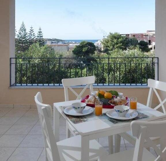 هتل Moresco Resort