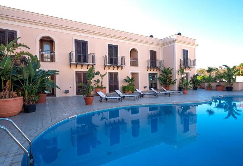 هتل Moresco Resort
