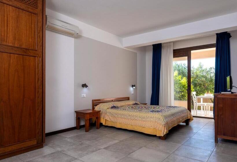 هتل Moresco Resort