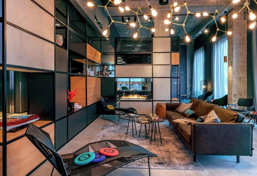 هتل Moxy Milan Linate Airport