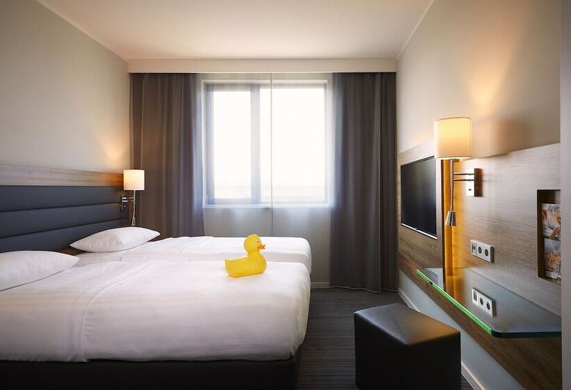 Fotos del hotel Moxy Milan Linate:  4