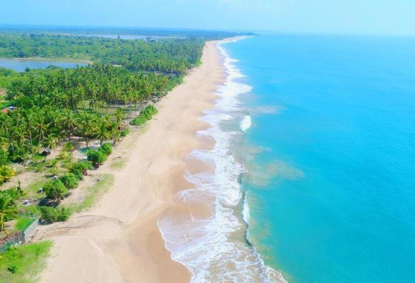 هتل Ranna 212 Beach Resort