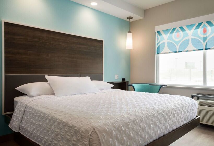 هتل Tru By Hilton Cedar Rapids Westdale