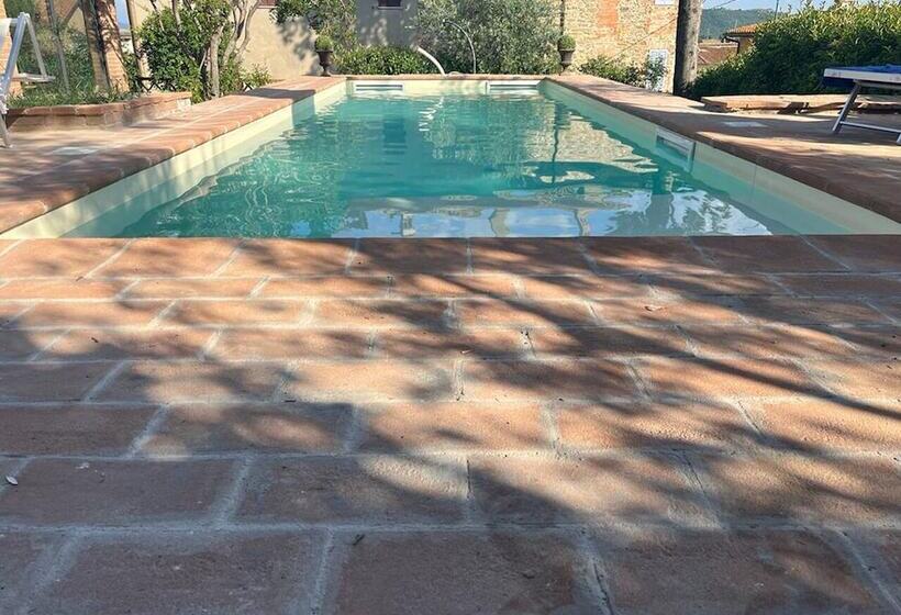 בית מלון כפרי Un Petit Paradis