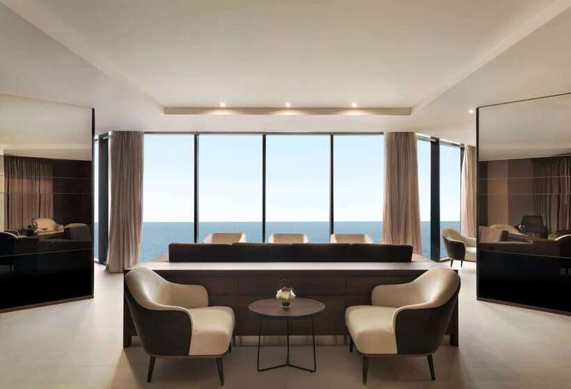 هتل Wyndham Garden Ajman Corniche