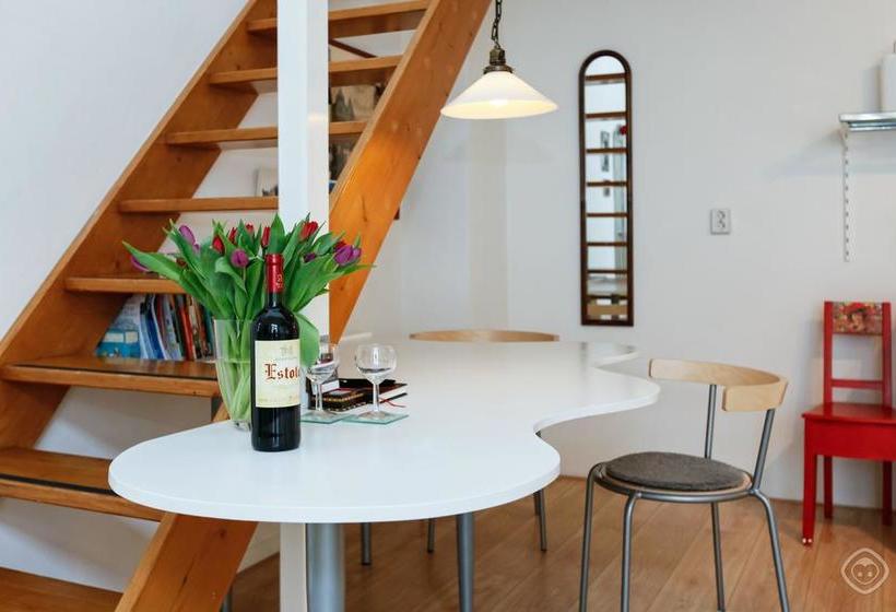 تختخواب و صبحانه Studio Boom Apartment