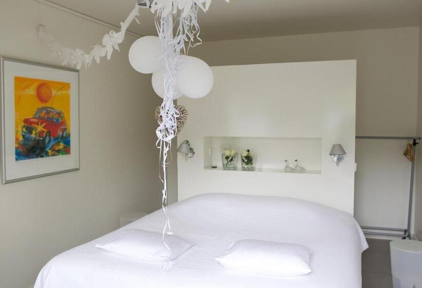 تختخواب و صبحانه Villa Envie