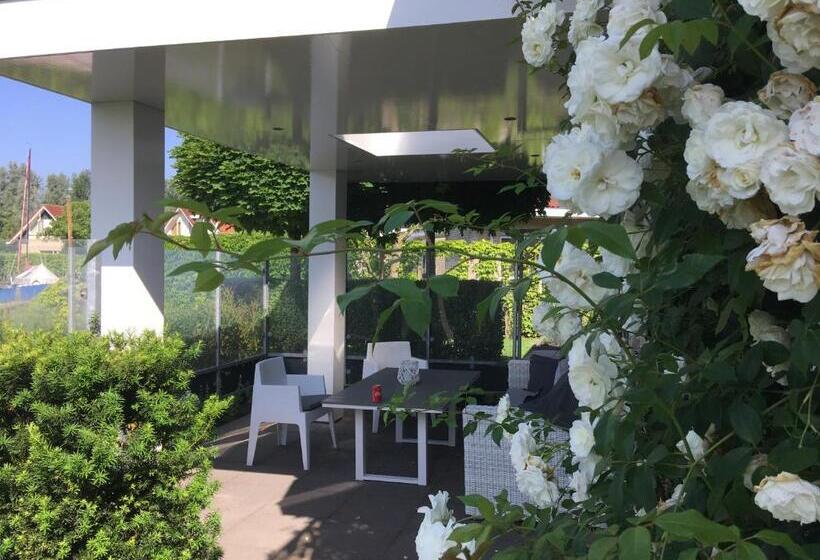 تختخواب و صبحانه Villa Envie