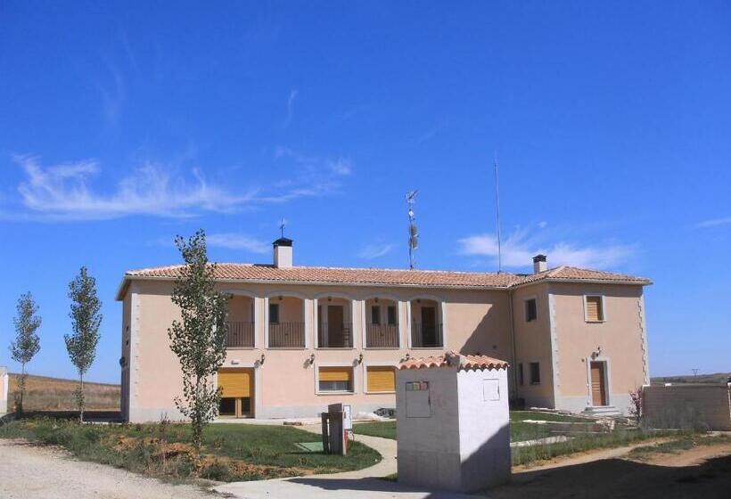 هتل Hostal Moratinos