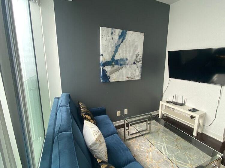 هتل Ice Suites