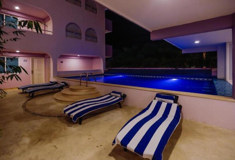 هتل Kavia Cancun