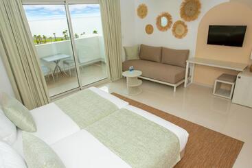 هتل Lixus Beach Resort   All In