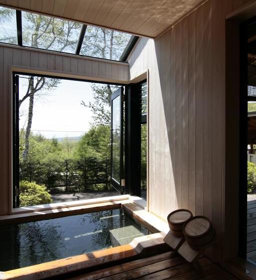 Ryokan Tsutsuji To Kaede