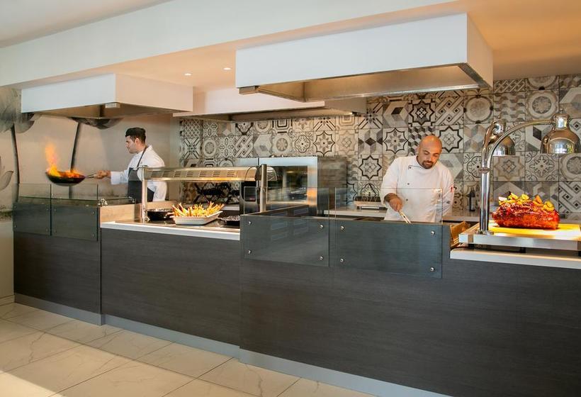 Vangelis Hotel & Suites