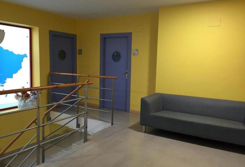 Albergue De Villava