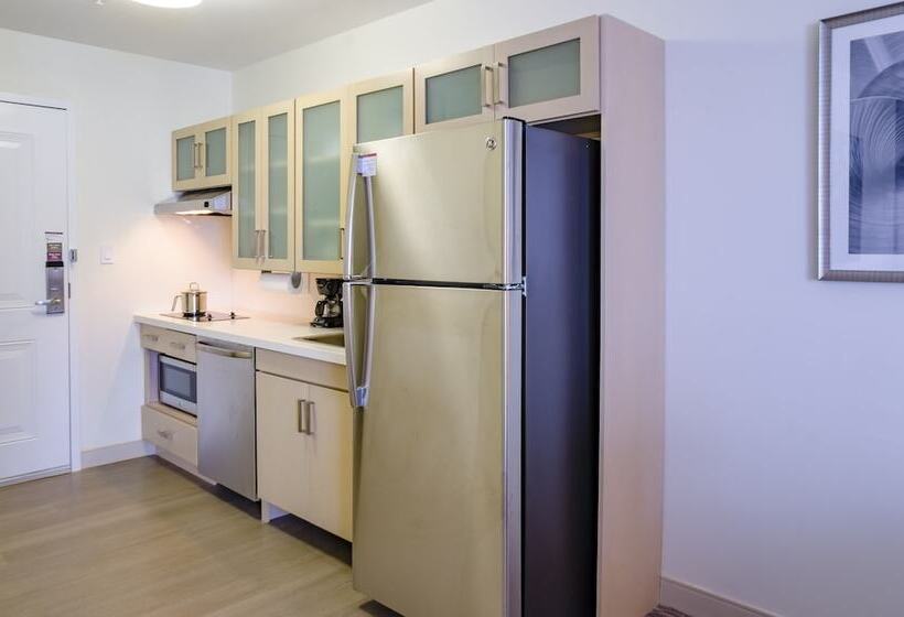 Fotos del hotel Candlewood Suites Miami Intl Airport  36th St, An Ihg:  4