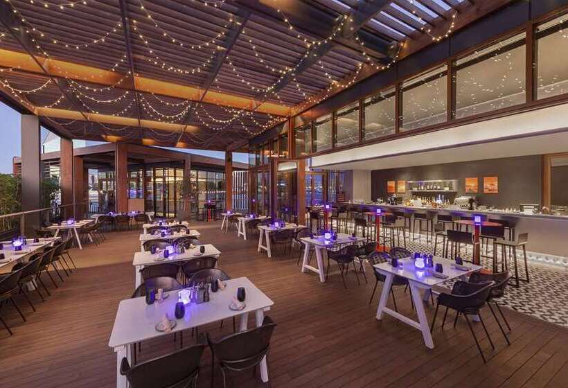 Fotos del hotel Canopy By Hilton Dubai Al Seef:  4