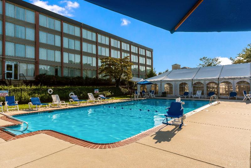 Chester Hotel And Conference Center