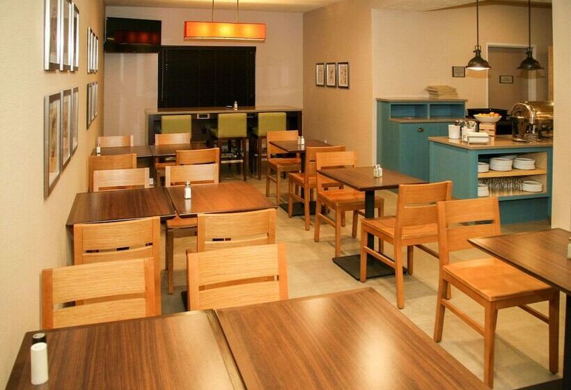 호텔 Country Inn & Suites By Radisson, Prineville, Or