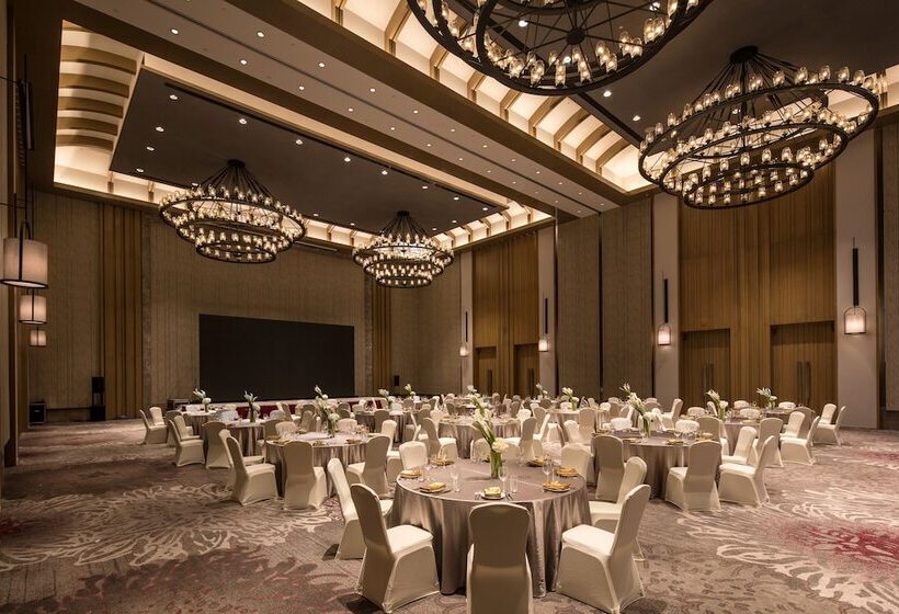 酒店 Crowne Plaza Qingdaoorientalmoviemetropolis, An Ihg