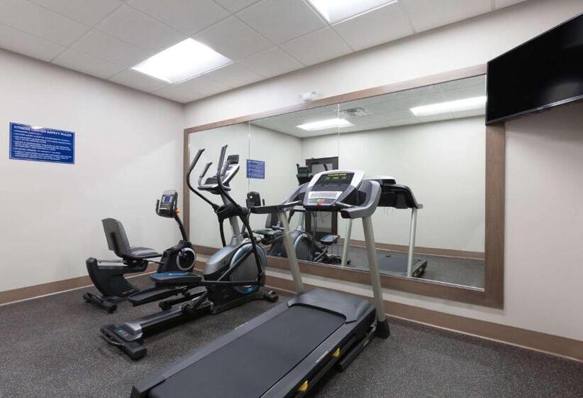 Fotos del hotel Days Inn & Suites By Wyndham Houston Nw Cypress:  5