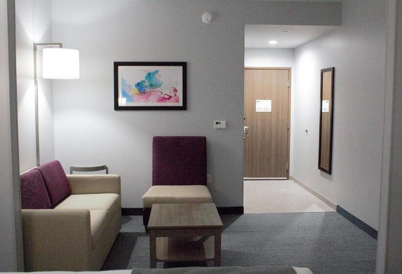 Fotos del hotel Days Inn & Suites By Wyndham Houston Nw Cypress:  2